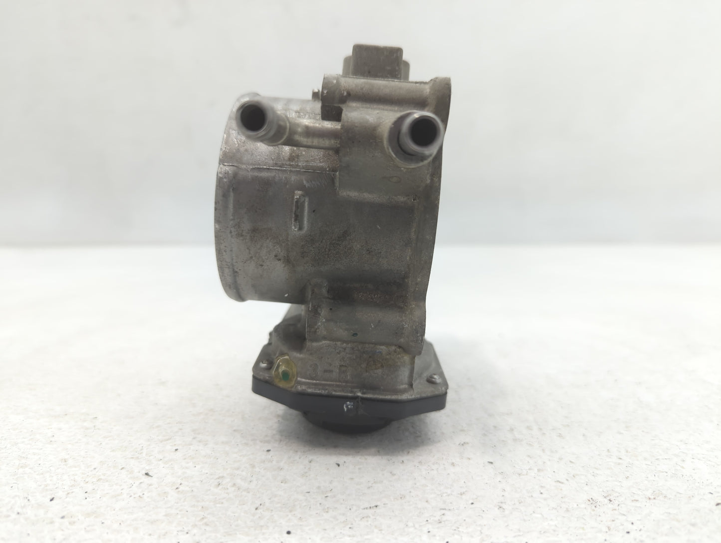 2010-2017 Toyota Camry Throttle Body P/N:22030-0V010 Fits Fits 2009 2010 2011 2012 2013 2014 2015 2016 2017 2018 2019 OEM Used Auto Parts - Oemusedautoparts1.com