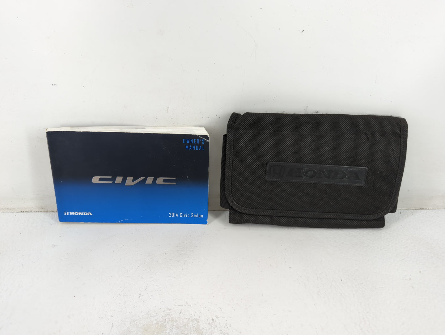 2014 Honda Civic Owners Manual Book Guide P/N:00X31-TR3-6210 31TR3621 OEM Used Auto Parts - Oemusedautoparts1.com