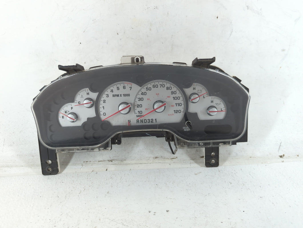 2004-2005 Mercury Mountaineer Instrument Cluster Speedometer Gauges Fits Fits 2004 2005 OEM Used Auto Parts