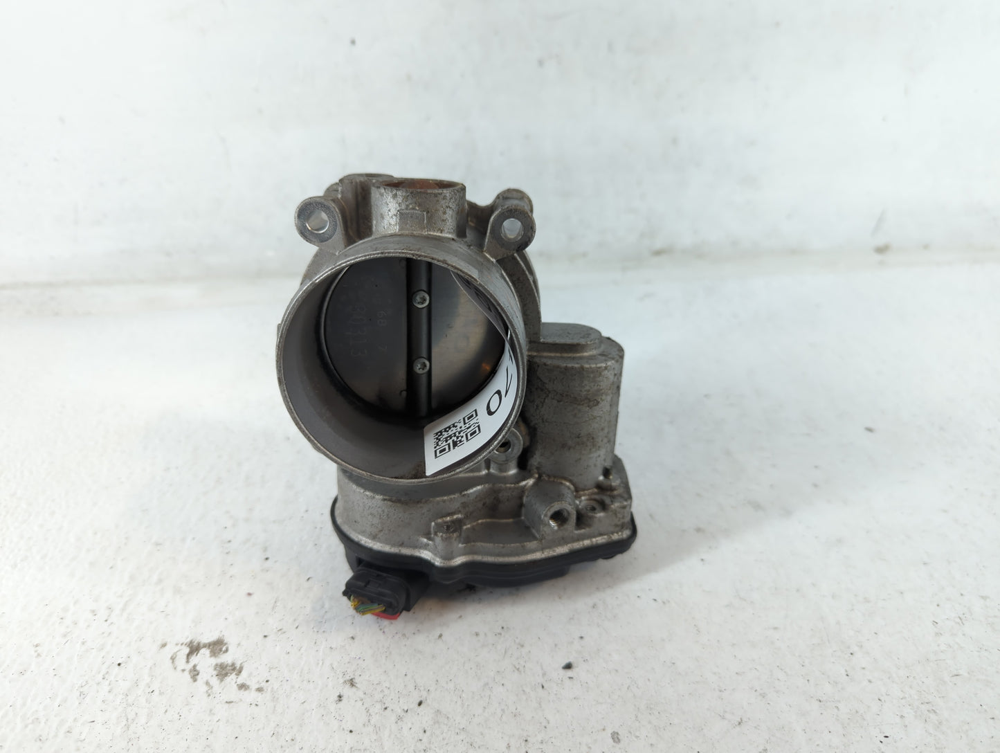 2011-2019 Ford Explorer Throttle Body P/N:17038401379 AT4E-9F991-EL Fits Fits 2011 2012 2013 2014 2015 2016 2017 2018 2019 OEM Used Auto Parts - Oemusedautoparts1.com