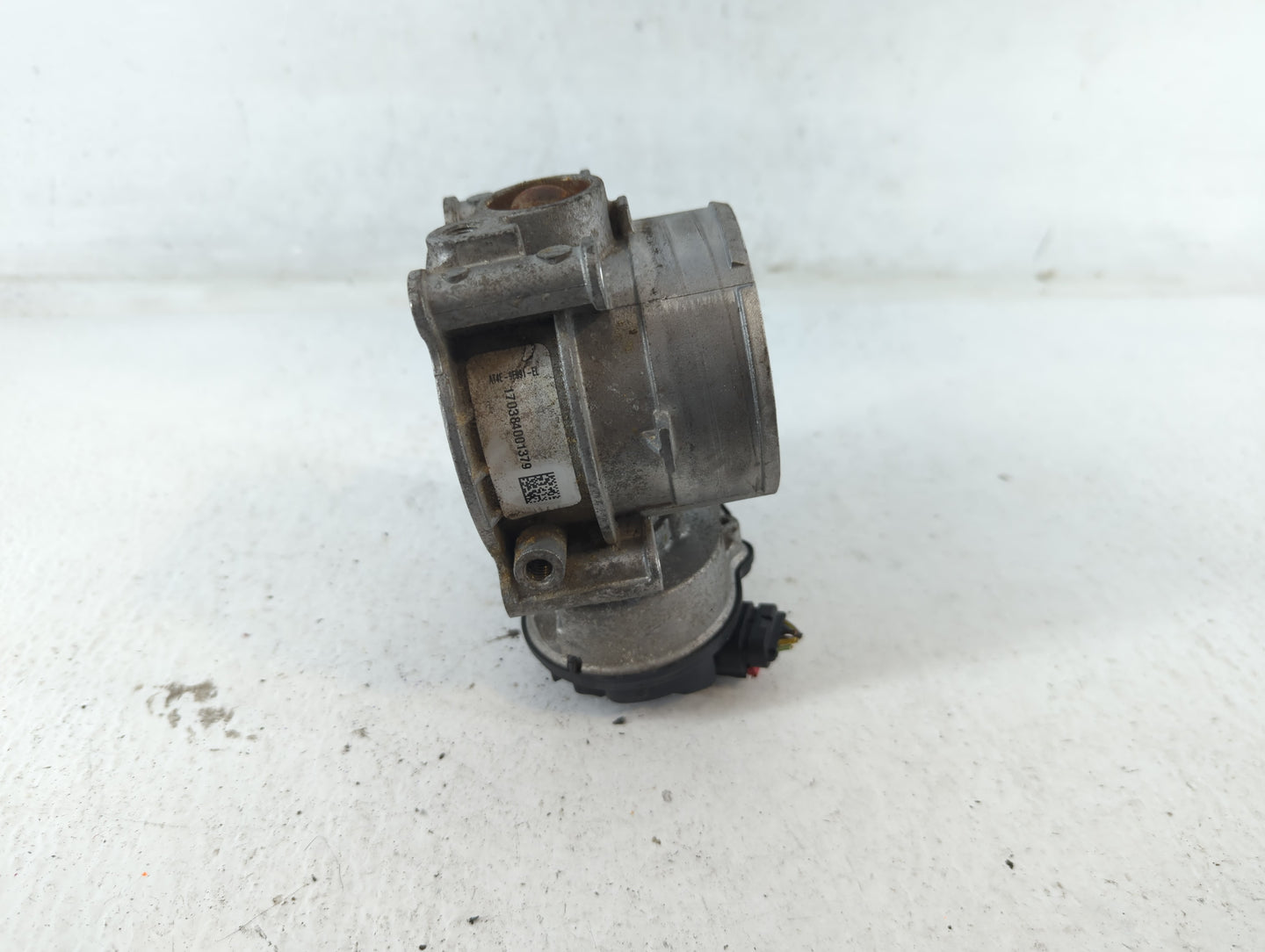 2011-2019 Ford Explorer Throttle Body P/N:17038401379 AT4E-9F991-EL Fits Fits 2011 2012 2013 2014 2015 2016 2017 2018 2019 OEM Used Auto Parts - Oemusedautoparts1.com