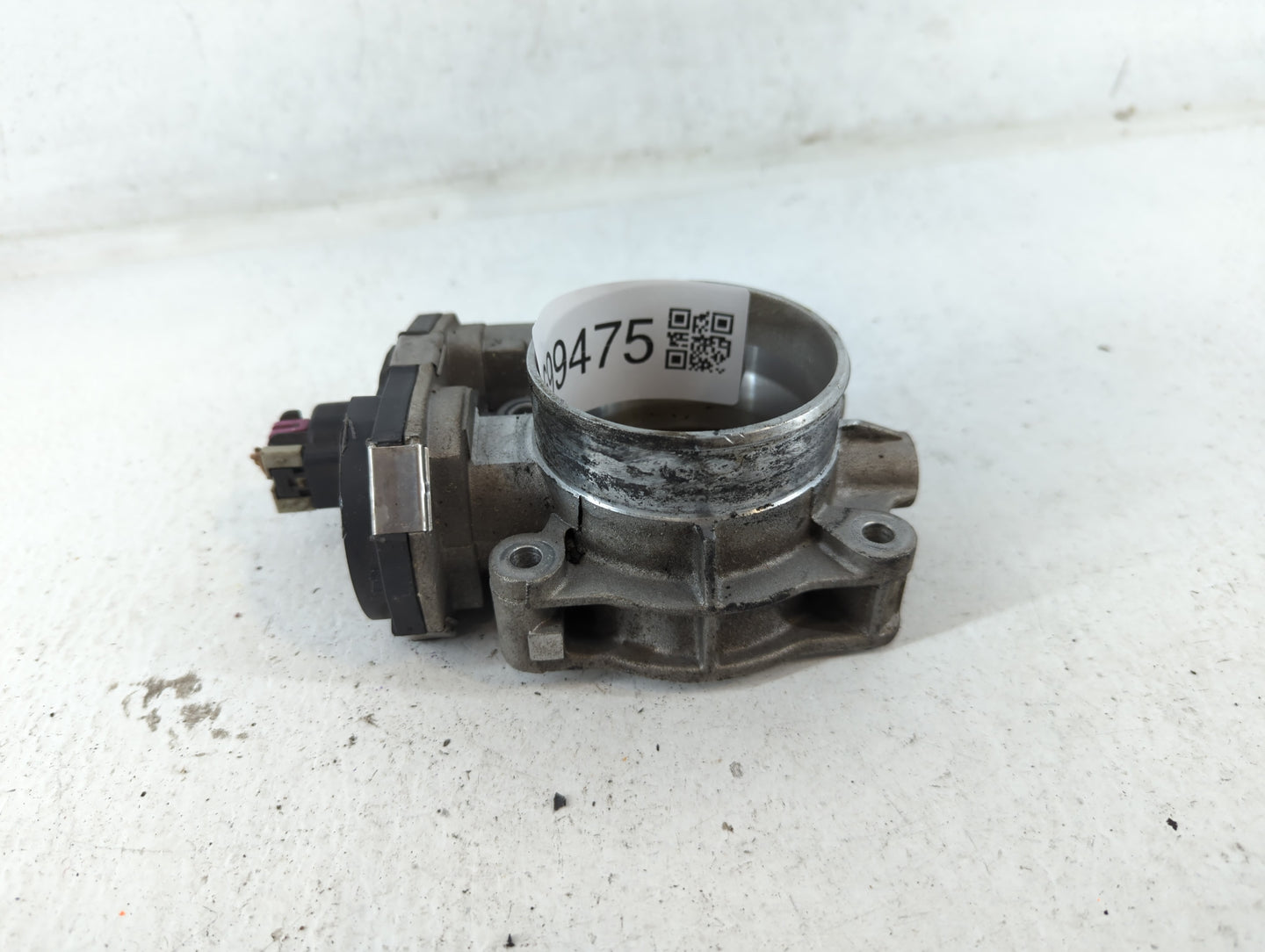 2008-2011 Buick Enclave Throttle Body P/N:AA591HB7376B Fits Fits 2007 2008 2009 2010 2011 OEM Used Auto Parts - Oemusedautoparts1.com