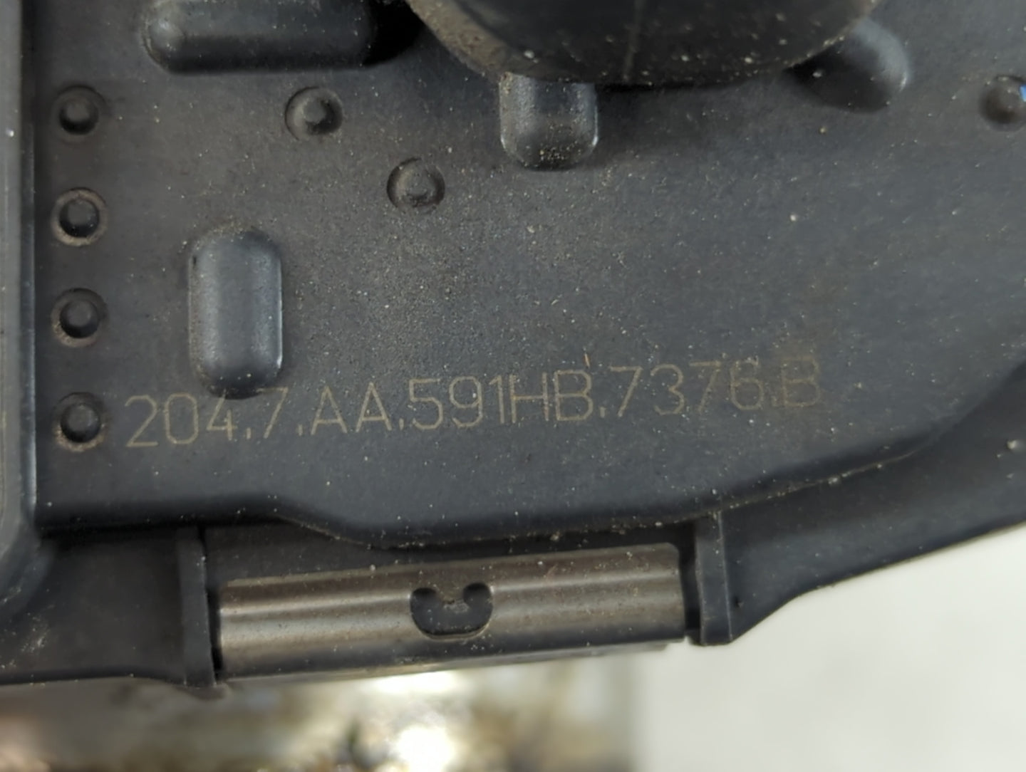 2008-2011 Buick Enclave Throttle Body P/N:AA591HB7376B Fits Fits 2007 2008 2009 2010 2011 OEM Used Auto Parts - Oemusedautoparts1.com