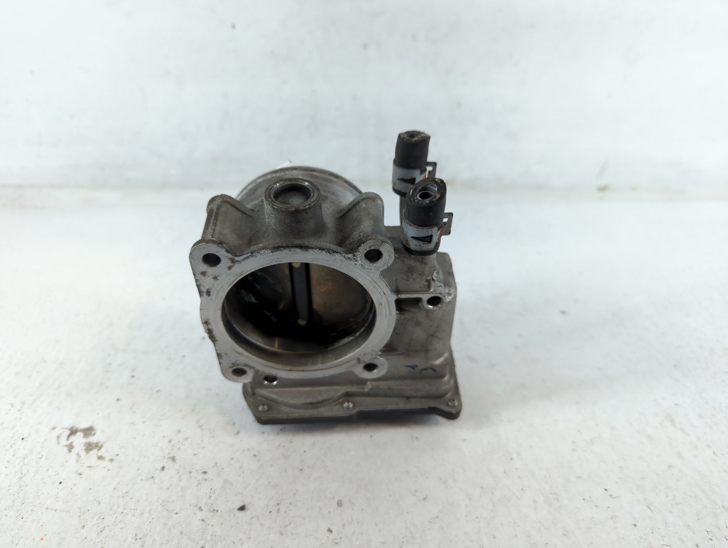 2007-2017 Toyota Camry Throttle Body P/N:22030-0P050 Fits OEM Used Auto Parts - Oemusedautoparts1.com