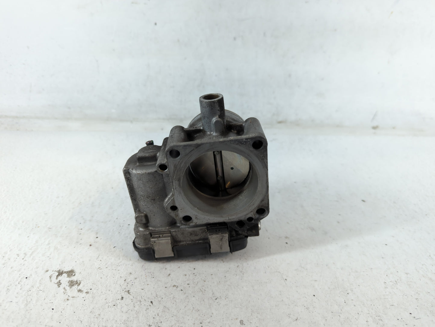 2013-2018 Volkswagen Jetta Throttle Body P/N:03F133062B Fits Fits 2013 2014 2015 2016 2017 2018 OEM Used Auto Parts - Oemusedautoparts1.com