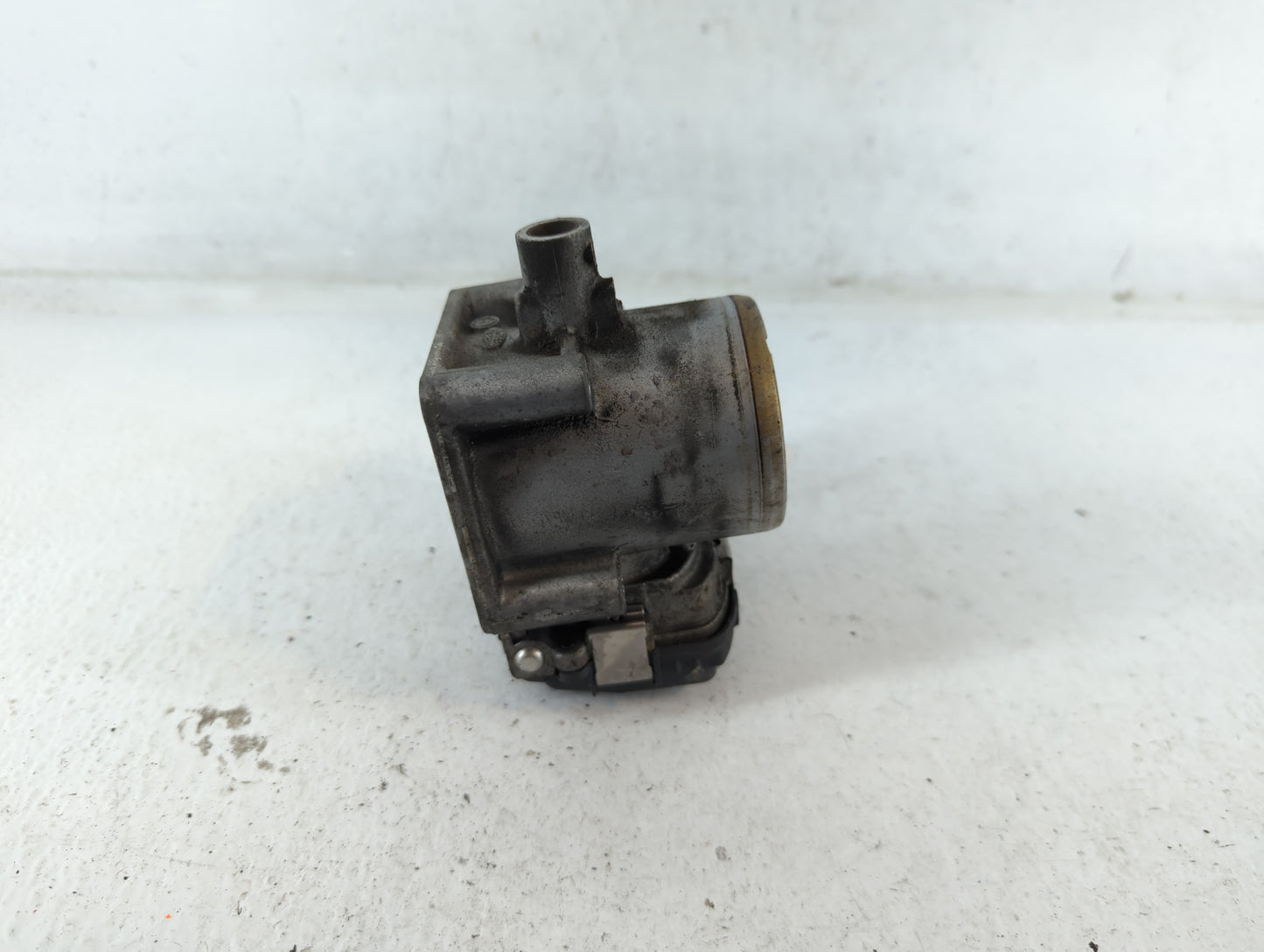 2013-2018 Volkswagen Jetta Throttle Body P/N:03F133062B Fits Fits 2013 2014 2015 2016 2017 2018 OEM Used Auto Parts - Oemusedautoparts1.com