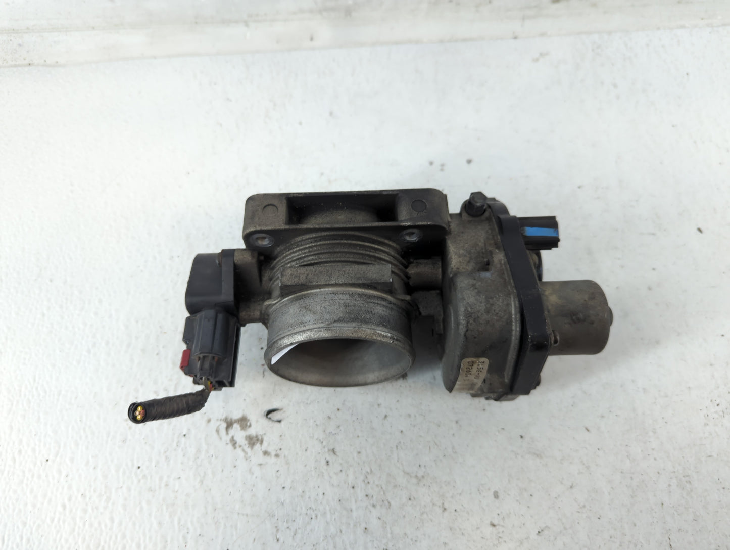 2005-2014 Ford E-150 Throttle Body P/N:072604 3 0608903 Fits Fits 2004 2005 2006 2007 2008 2009 2010 2011 2012 2013 2014 2015 2016 OEM Used Auto Parts - Oemusedautoparts1.com