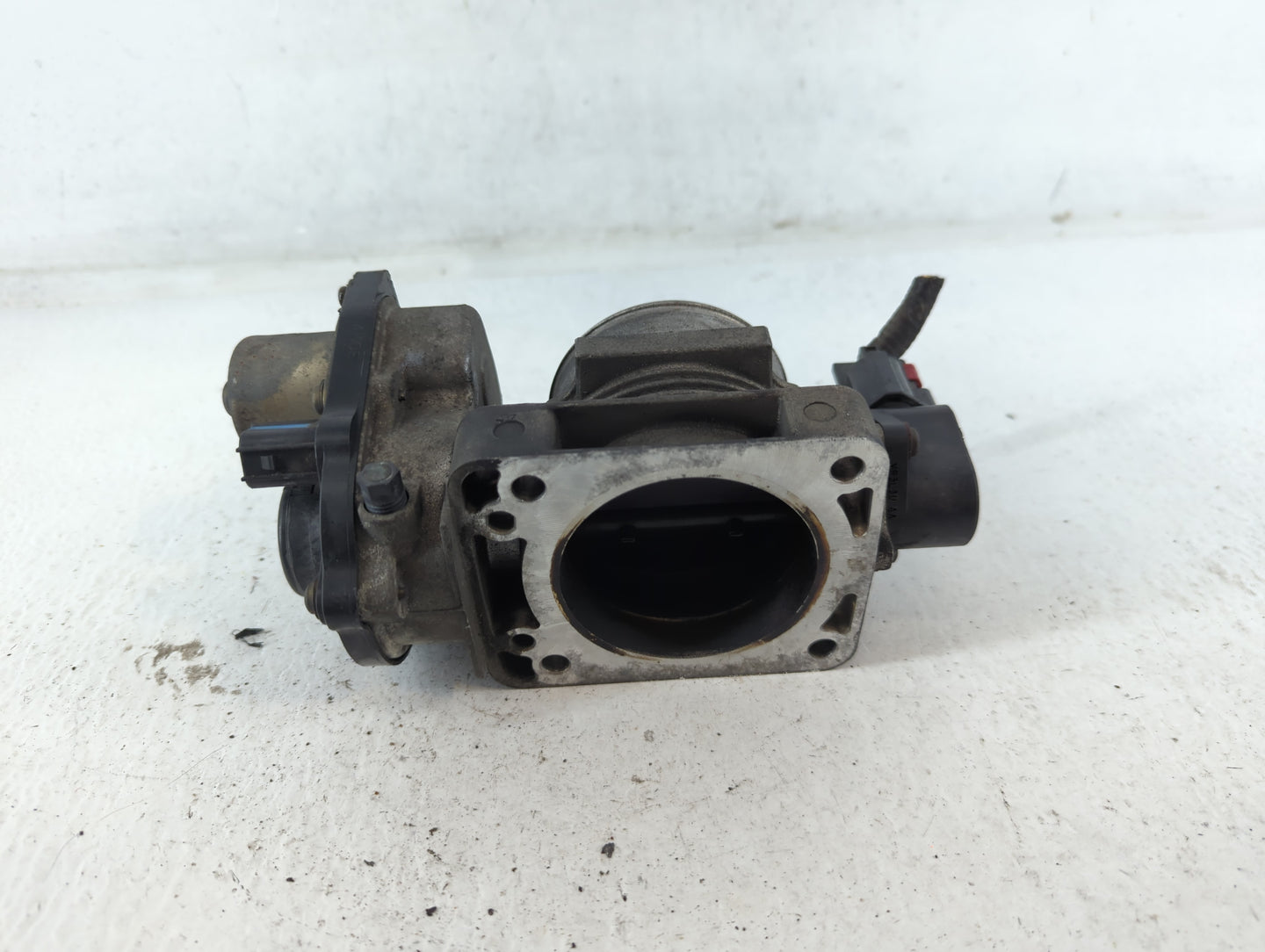 2005-2014 Ford E-150 Throttle Body P/N:072604 3 0608903 Fits Fits 2004 2005 2006 2007 2008 2009 2010 2011 2012 2013 2014 2015 2016 OEM Used Auto Parts - Oemusedautoparts1.com