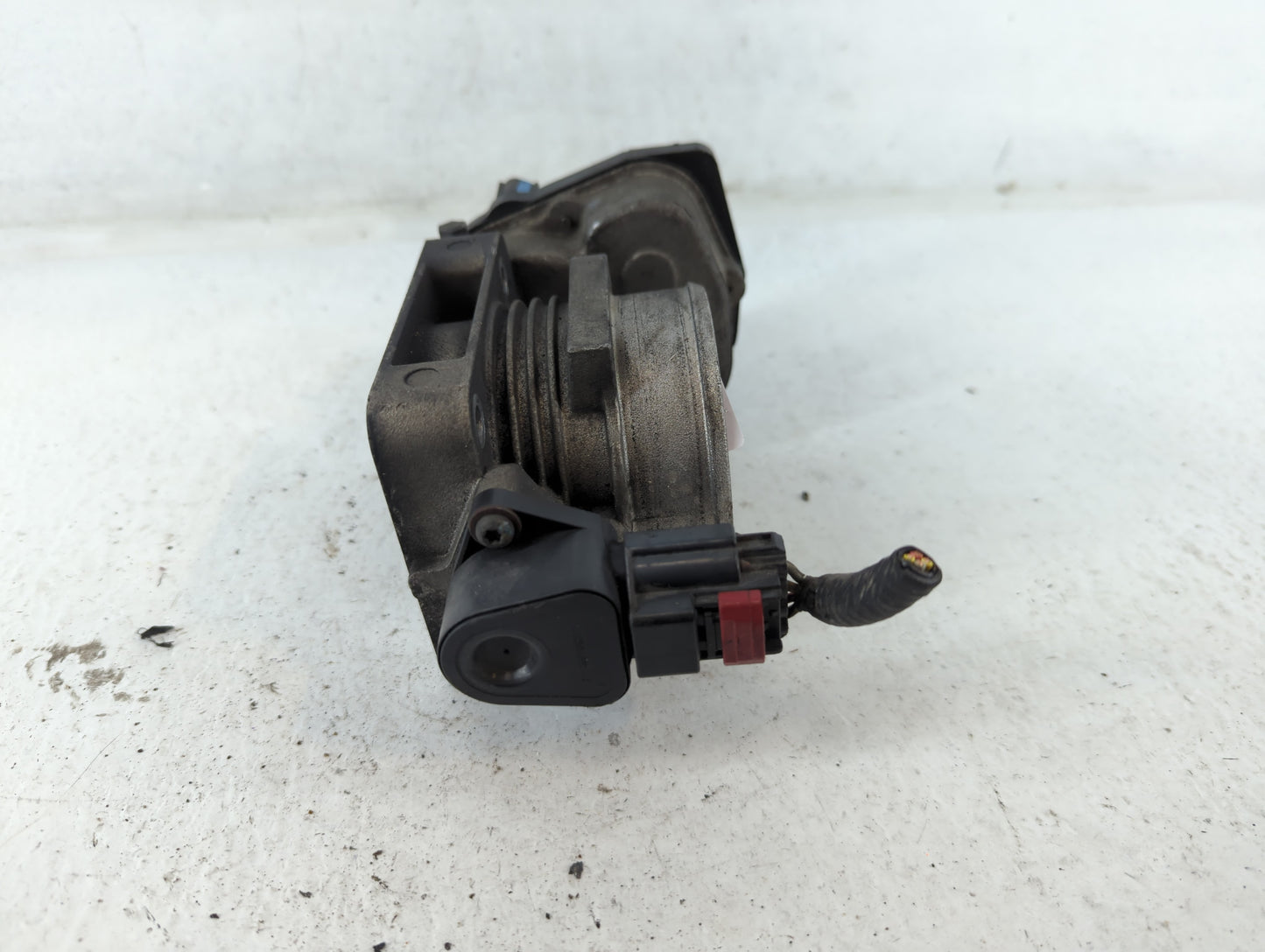 2005-2014 Ford E-150 Throttle Body P/N:072604 3 0608903 Fits Fits 2004 2005 2006 2007 2008 2009 2010 2011 2012 2013 2014 2015 2016 OEM Used Auto Parts - Oemusedautoparts1.com