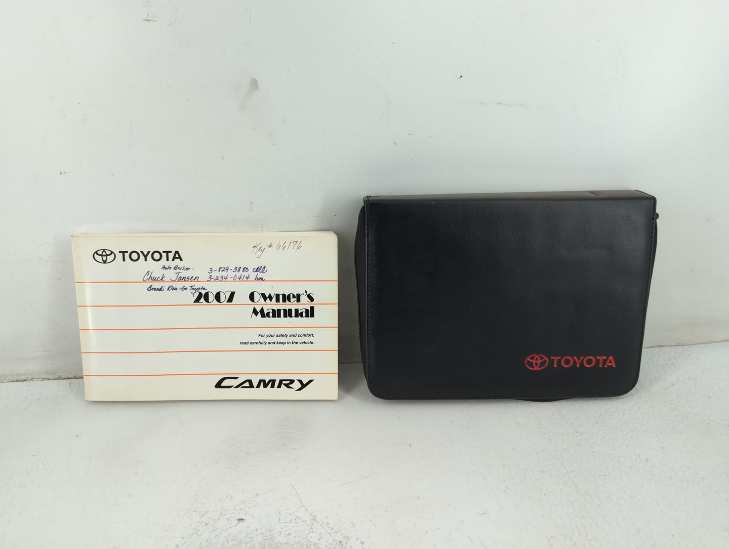2007 Toyota Camry Owners Manual Book Guide P/N:01999-33748 OEM Used Auto Parts - Oemusedautoparts1.com