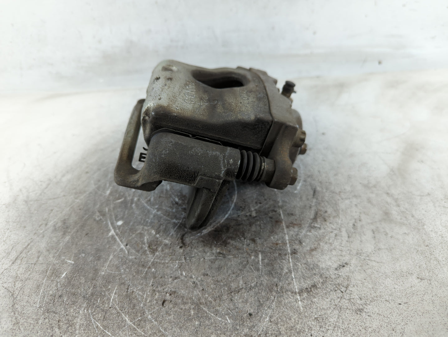2017-2020 Kia Niro Front Passenger Right Brake Caliper - Oemusedautoparts1.com