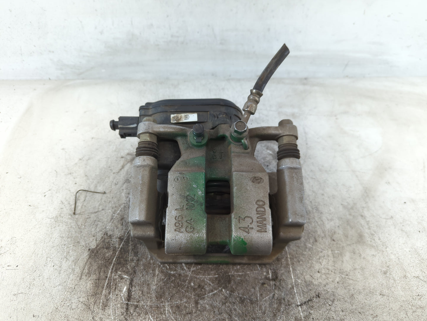 2020-2022 Kia Telluride Front Driver Left Brake Caliper - Oemusedautoparts1.com