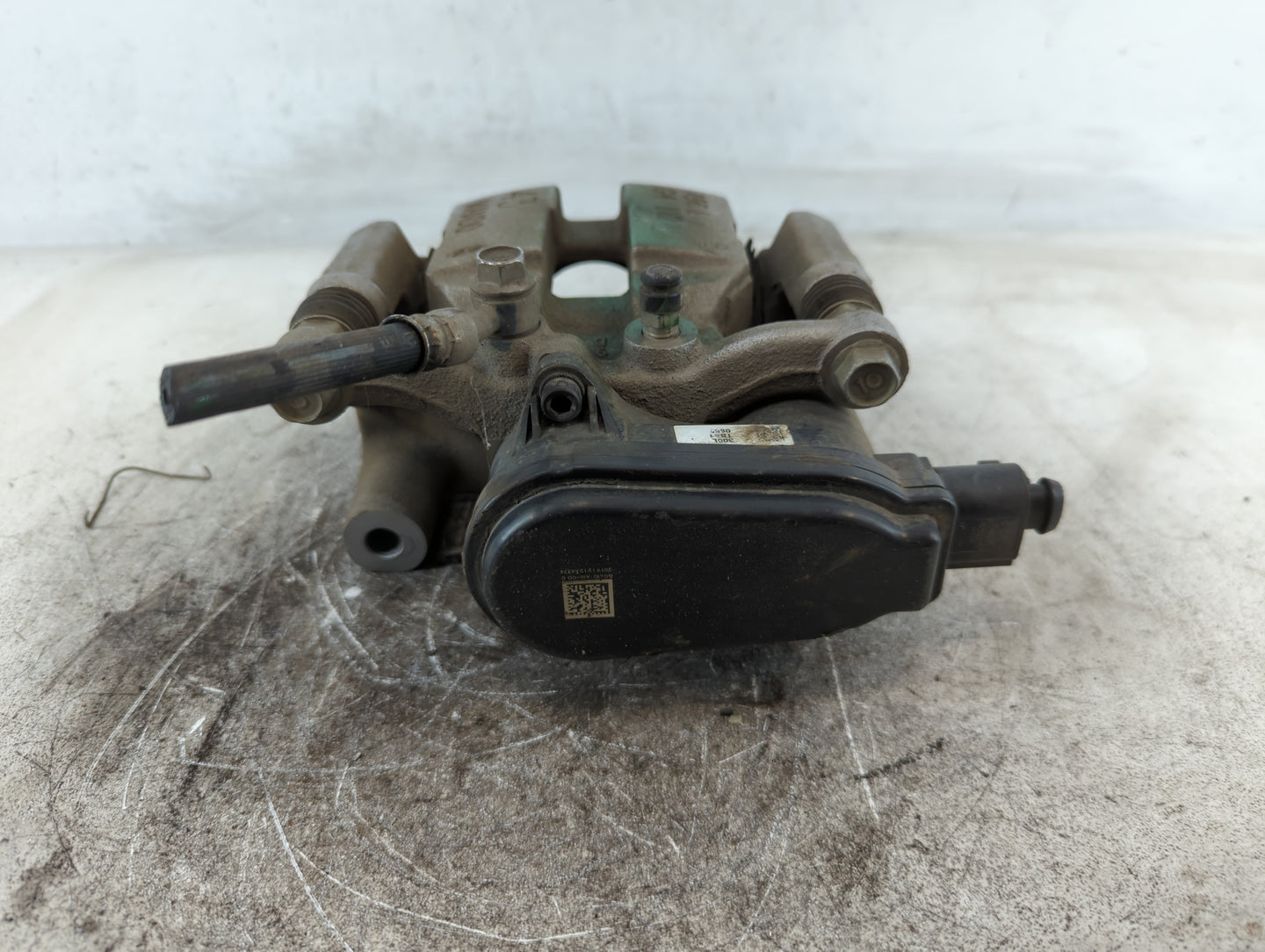 2020-2022 Kia Telluride Front Driver Left Brake Caliper - Oemusedautoparts1.com