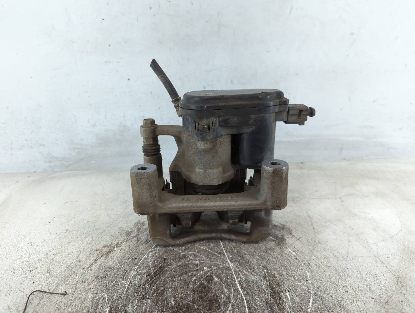 2020-2022 Kia Telluride Front Driver Left Brake Caliper - Oemusedautoparts1.com