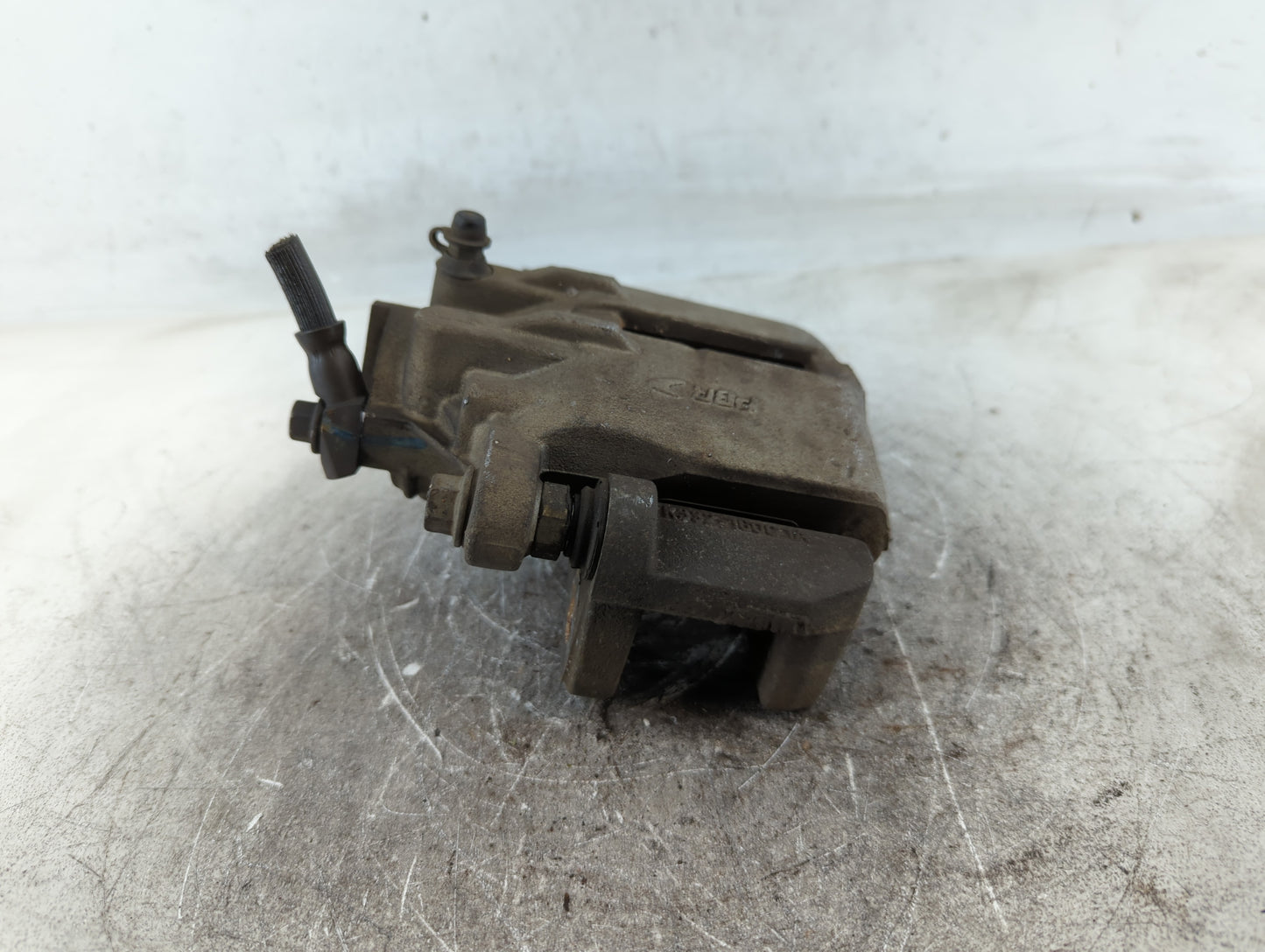 2003-2007 Cadillac Cts Front Driver Left Brake Caliper - Oemusedautoparts1.com