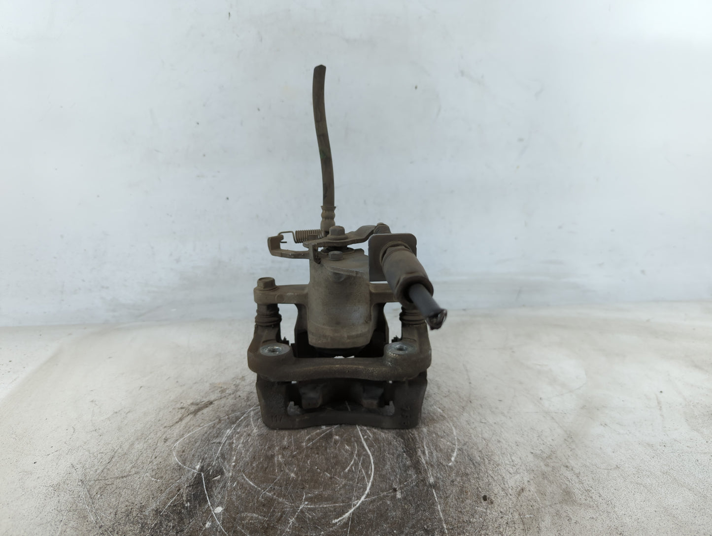 2017-2020 Kia Niro Front Driver Left Brake Caliper - Oemusedautoparts1.com