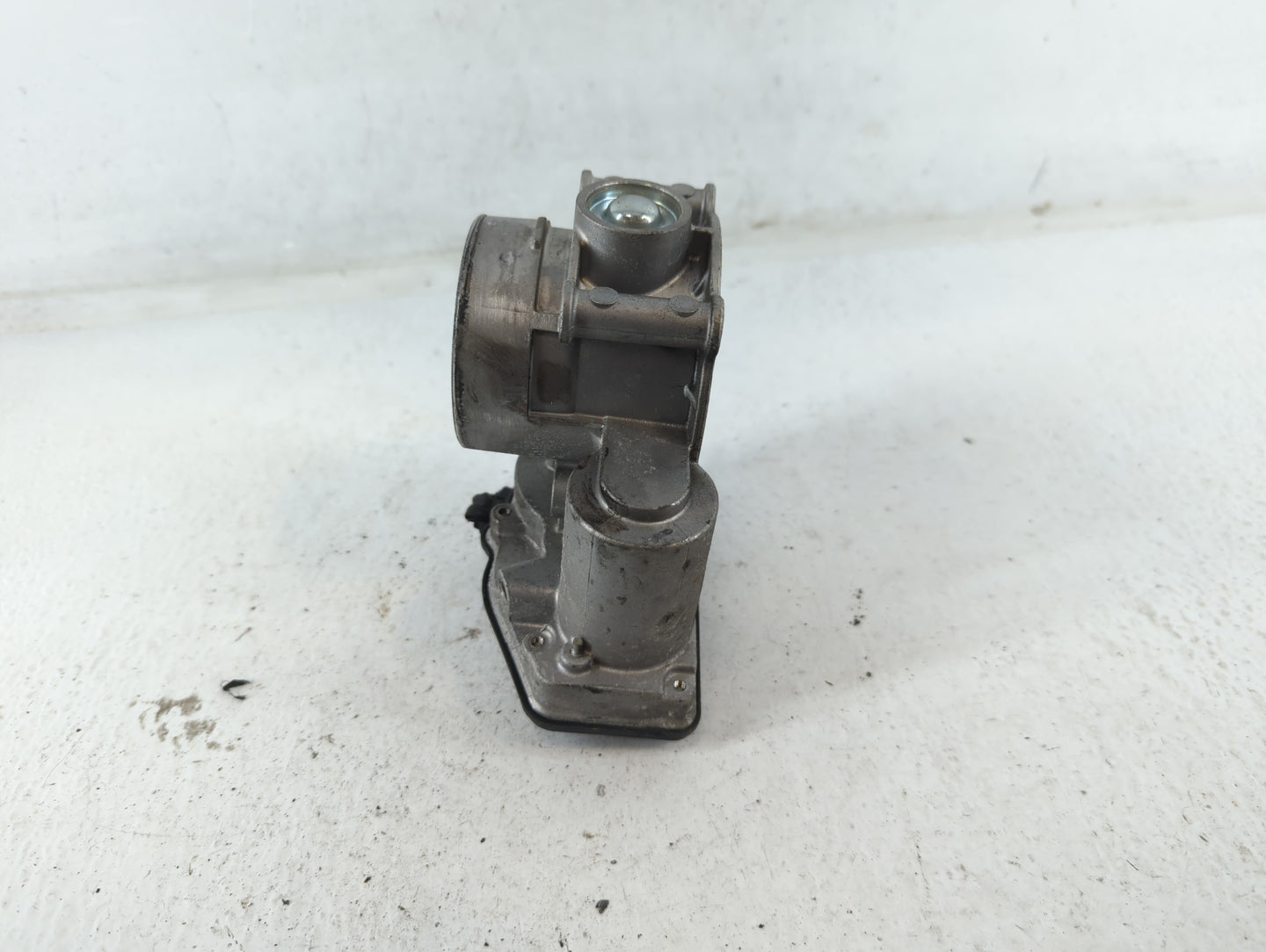 2013-2020 Ford Fusion Throttle Body P/N:181093004937 DS7E-9F991-AJ Fits Fits 2013 2014 2015 2016 2017 2018 2019 2020 2021 2022 OEM Used Auto Parts - Oemusedautoparts1.com