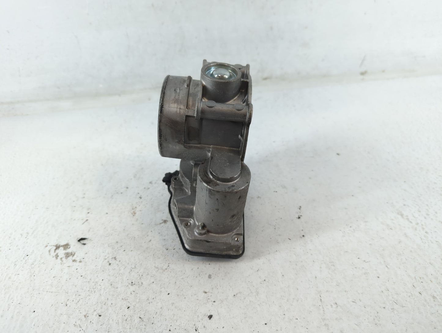 2013-2020 Ford Fusion Throttle Body P/N:181093004937 DS7E-9F991-AJ Fits Fits 2013 2014 2015 2016 2017 2018 2019 2020 2021 2022 OEM Used Auto Parts - Oemusedautoparts1.com