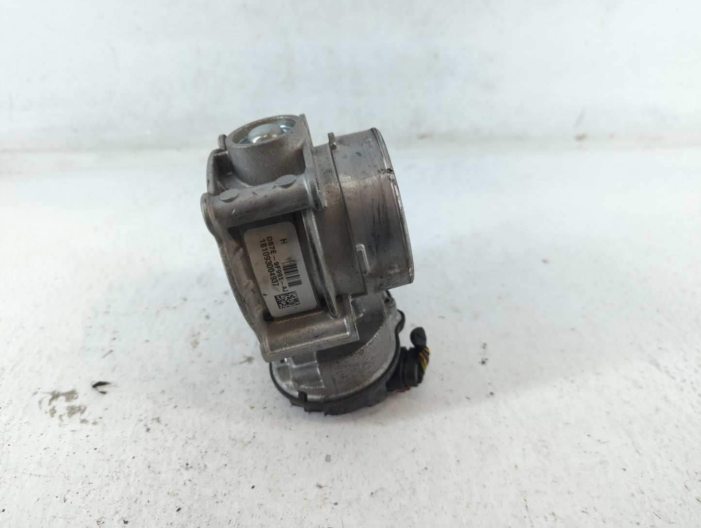 2013-2020 Ford Fusion Throttle Body P/N:181093004937 DS7E-9F991-AJ Fits Fits 2013 2014 2015 2016 2017 2018 2019 2020 2021 2022 OEM Used Auto Parts - Oemusedautoparts1.com