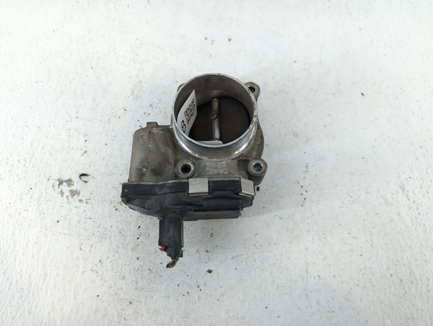 2016-2017 Chevrolet Equinox Throttle Body P/N:12669146AA Fits Fits 2016 2017 OEM Used Auto Parts - Oemusedautoparts1.com