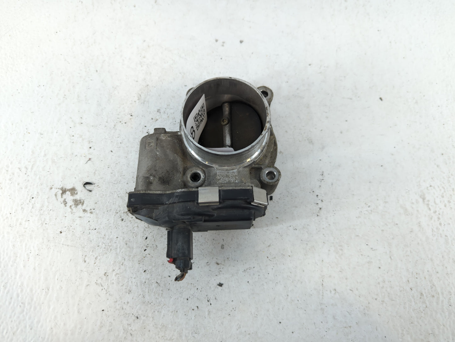 2016-2017 Chevrolet Equinox Throttle Body P/N:12669146AA Fits Fits 2016 2017 OEM Used Auto Parts - Oemusedautoparts1.com