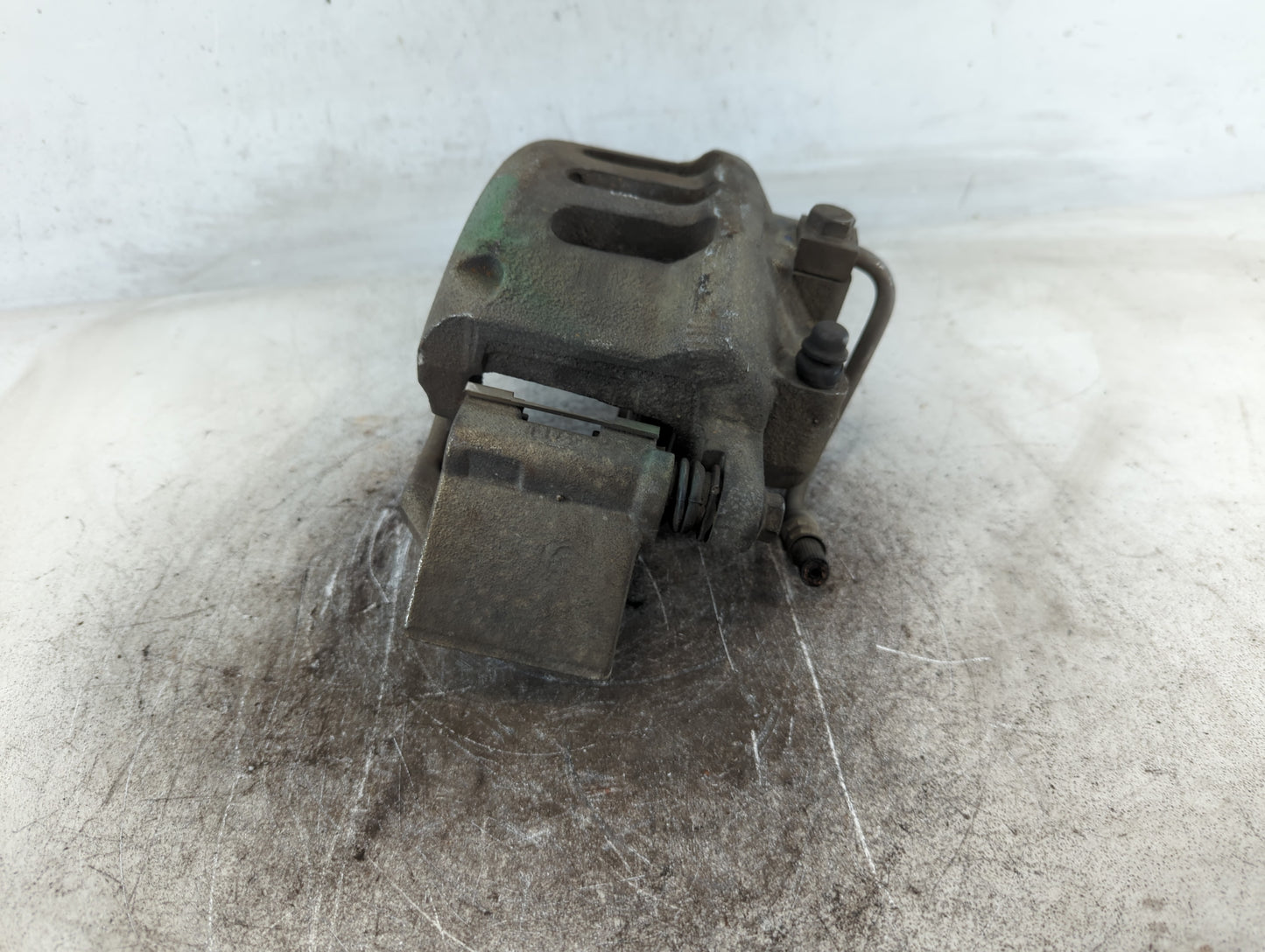 2007 Chrysler Pacifica Front Driver Left Brake Caliper - Oemusedautoparts1.com