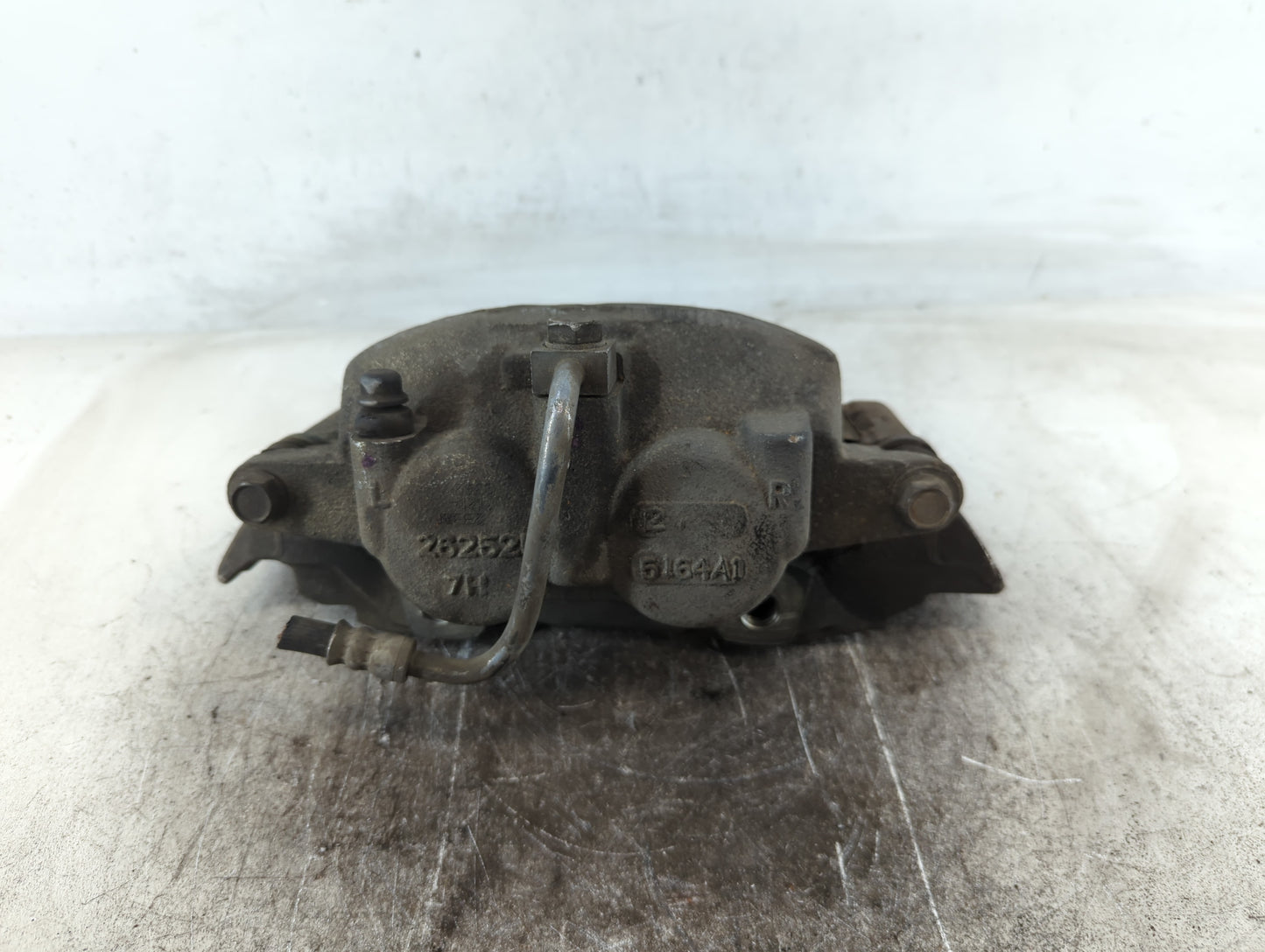 2007 Chrysler Pacifica Front Driver Left Brake Caliper - Oemusedautoparts1.com