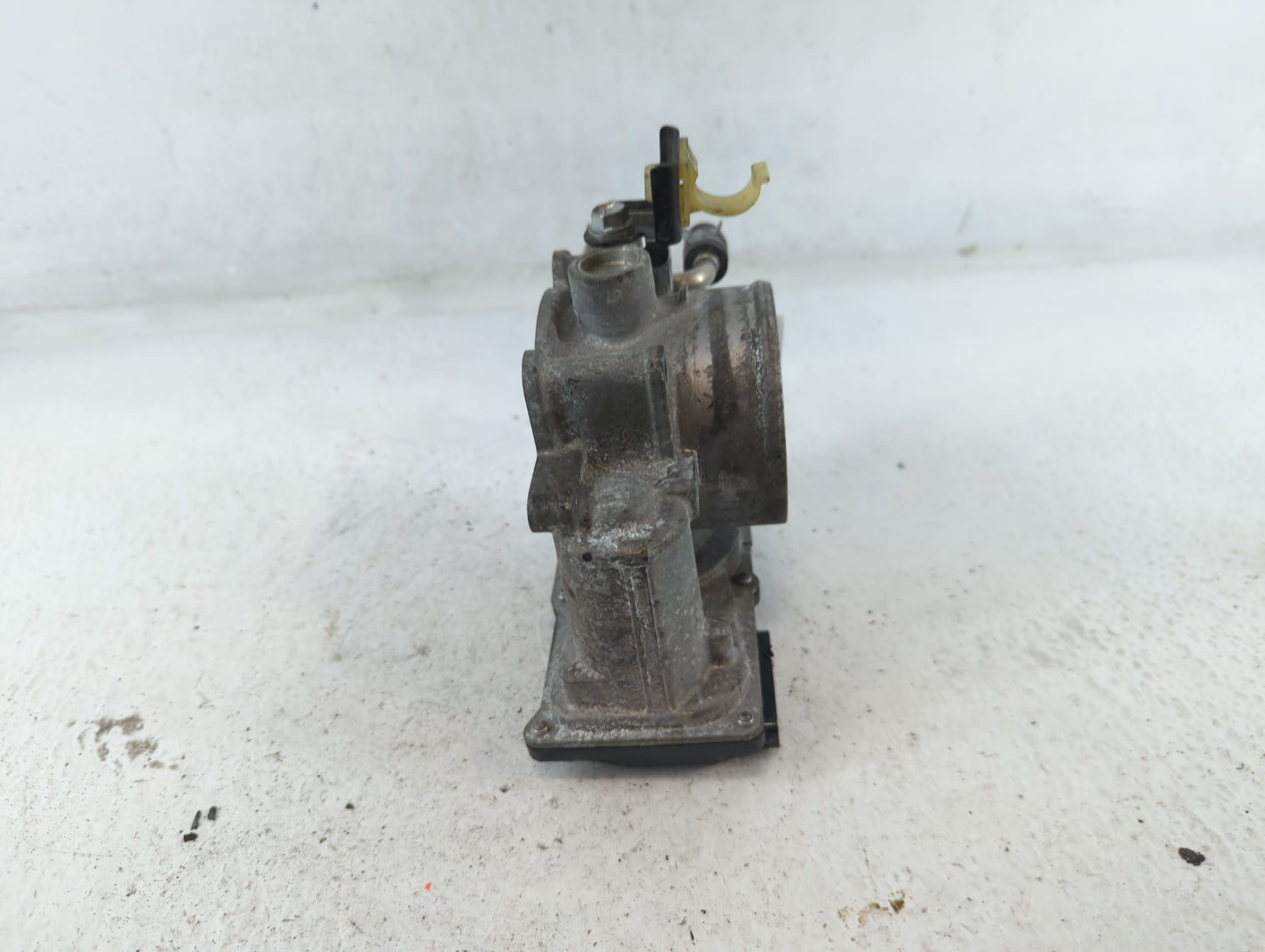 2016-2021 Chevrolet Express 2500 Throttle Body P/N:22030-0V010 Fits Fits 2014 2015 2016 2017 2018 2019 2020 2021 2022 OEM Used Auto Parts - Oemusedautoparts1.com