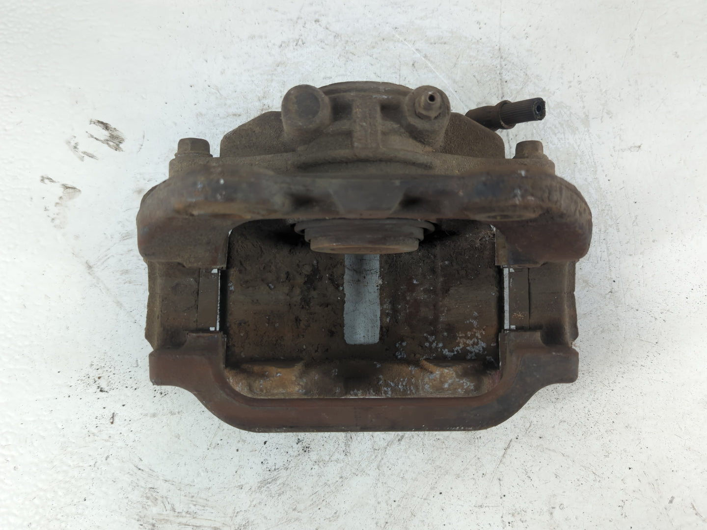 2003-2005 Chevrolet Astro Front Driver Left Brake Caliper - Oemusedautoparts1.com