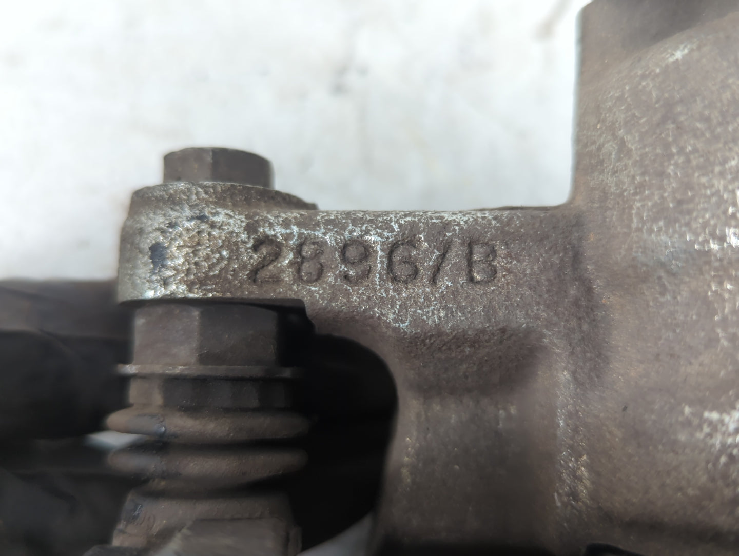 2014-2016 Land Rover Lr4 Front Driver Left Brake Caliper - Oemusedautoparts1.com