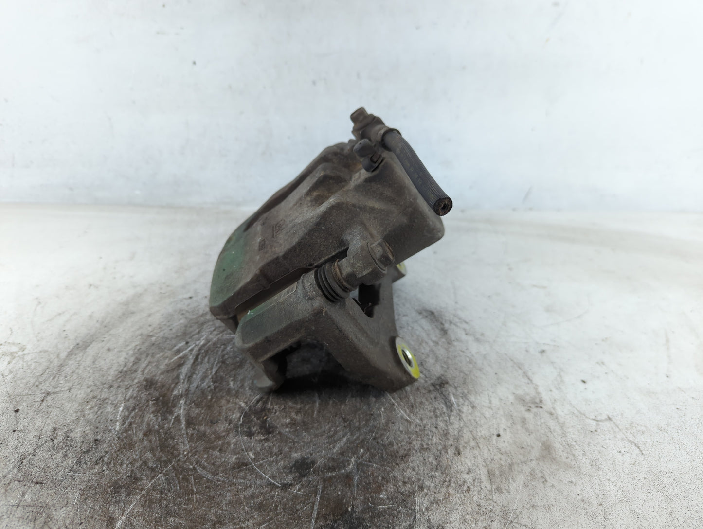 2014-2020 Chevrolet Impala Front Driver Left Brake Caliper - Oemusedautoparts1.com