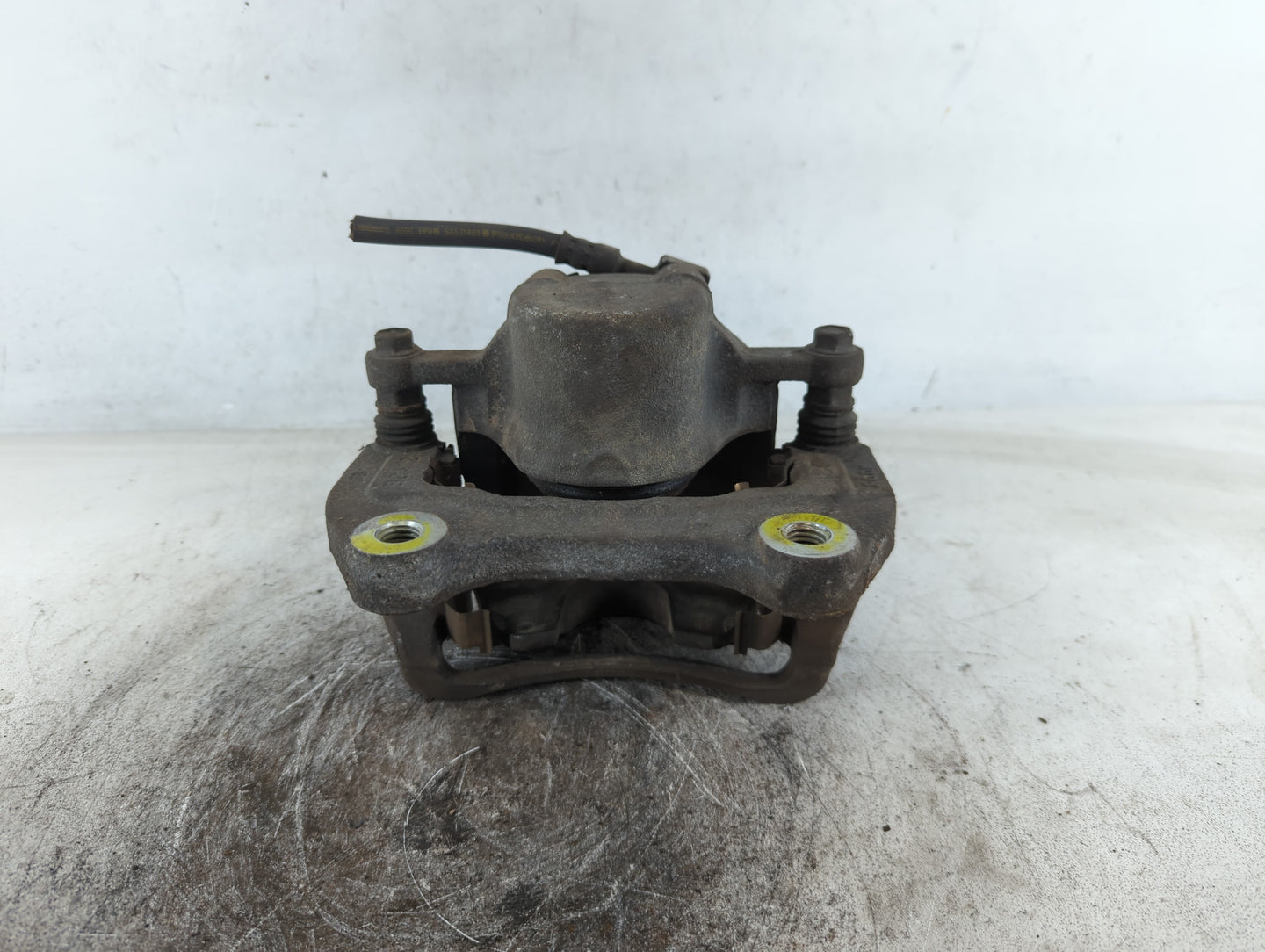 2014-2020 Chevrolet Impala Front Driver Left Brake Caliper - Oemusedautoparts1.com