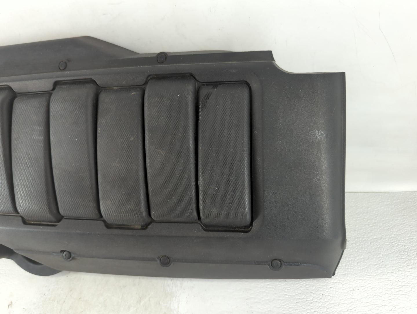 2011 Gmc Acadia Engine Cover - Oemusedautoparts1.com