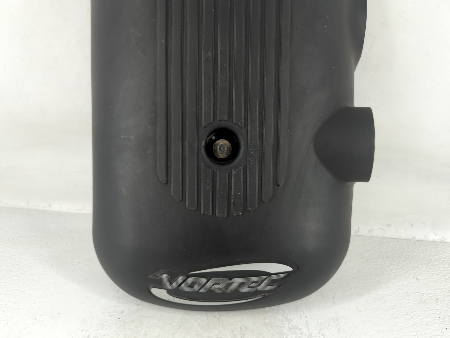 2005 Chevrolet Suburban 1500 Engine Cover - Oemusedautoparts1.com
