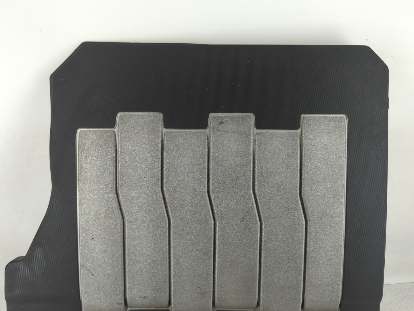 2010 Buick Lacrosse Engine Cover - Oemusedautoparts1.com