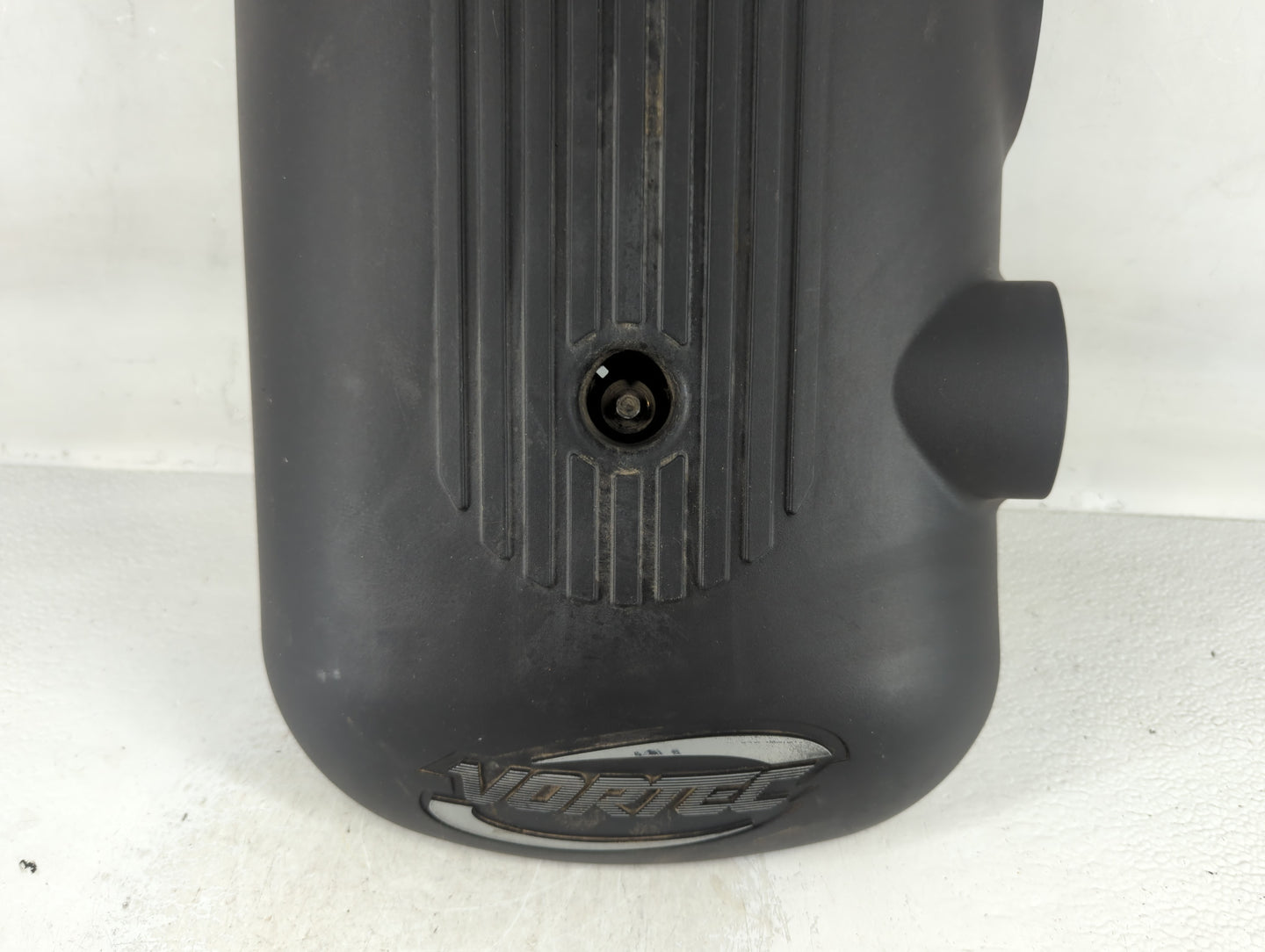 2004 Chevrolet Silverado 1500 Engine Cover - Oemusedautoparts1.com