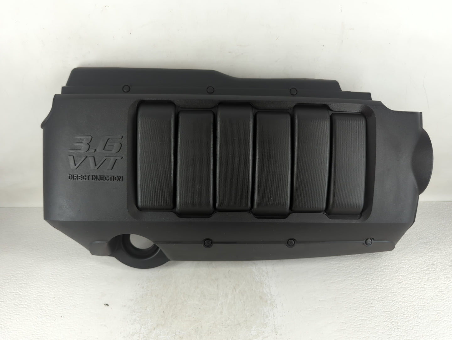 2010 Chevrolet Traverse Engine Cover - Oemusedautoparts1.com