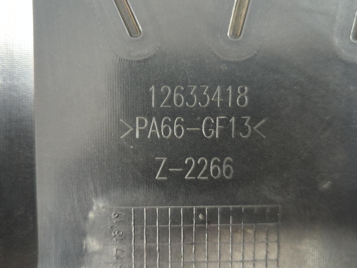 2010 Chevrolet Traverse Engine Cover - Oemusedautoparts1.com