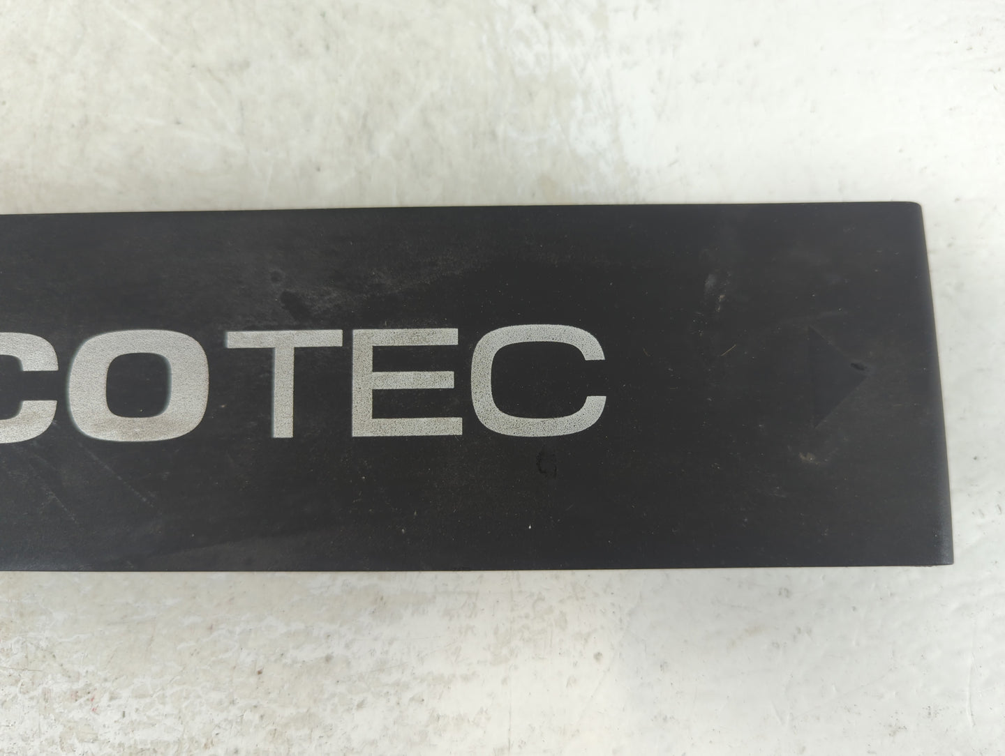 2012 Chevrolet Sonic Engine Cover - Oemusedautoparts1.com