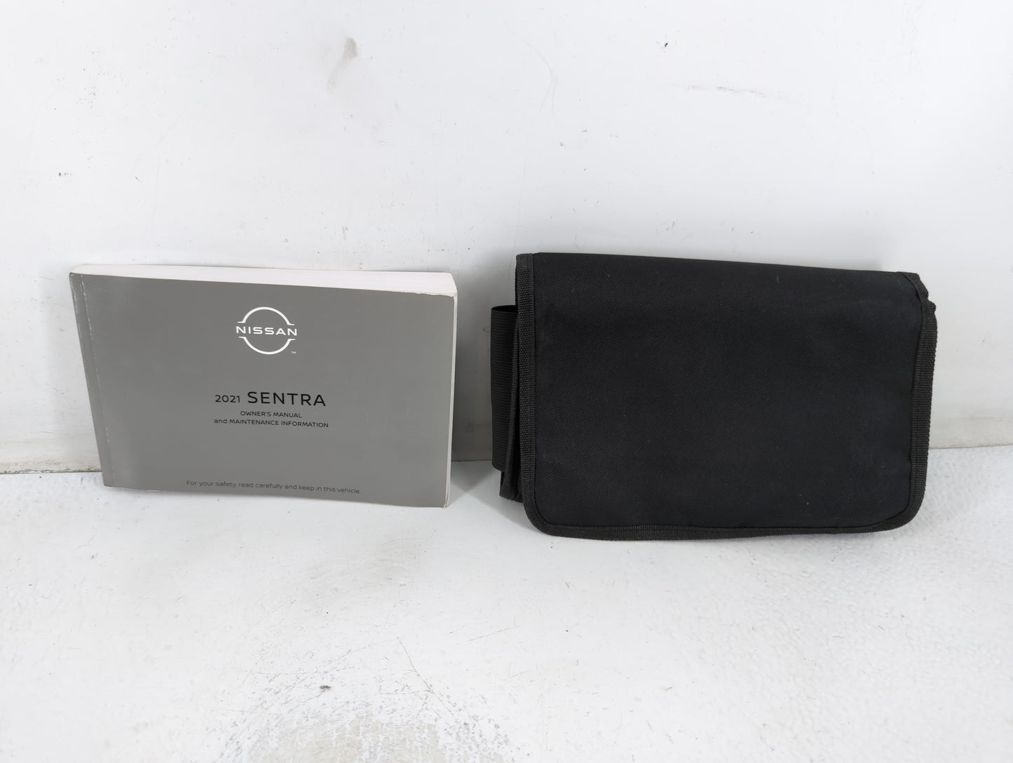 2021 Nissan Sentra Owners Manual Book Guide P/N:OM21EM 0B18U2 OEM Used Auto Parts - Oemusedautoparts1.com