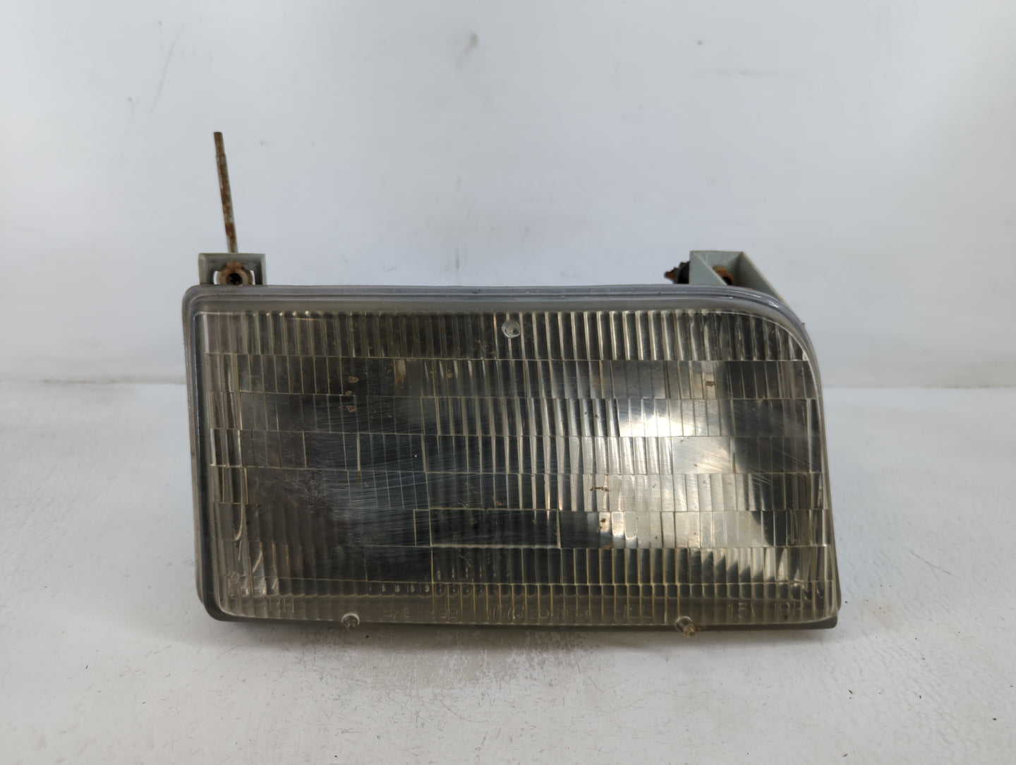 1992-1996 Ford F-150 Passenger Right Oem Head Light Headlight Lamp - Oemusedautoparts1.com