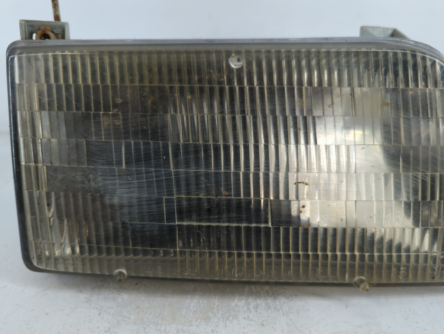 1992-1996 Ford F-150 Passenger Right Oem Head Light Headlight Lamp - Oemusedautoparts1.com