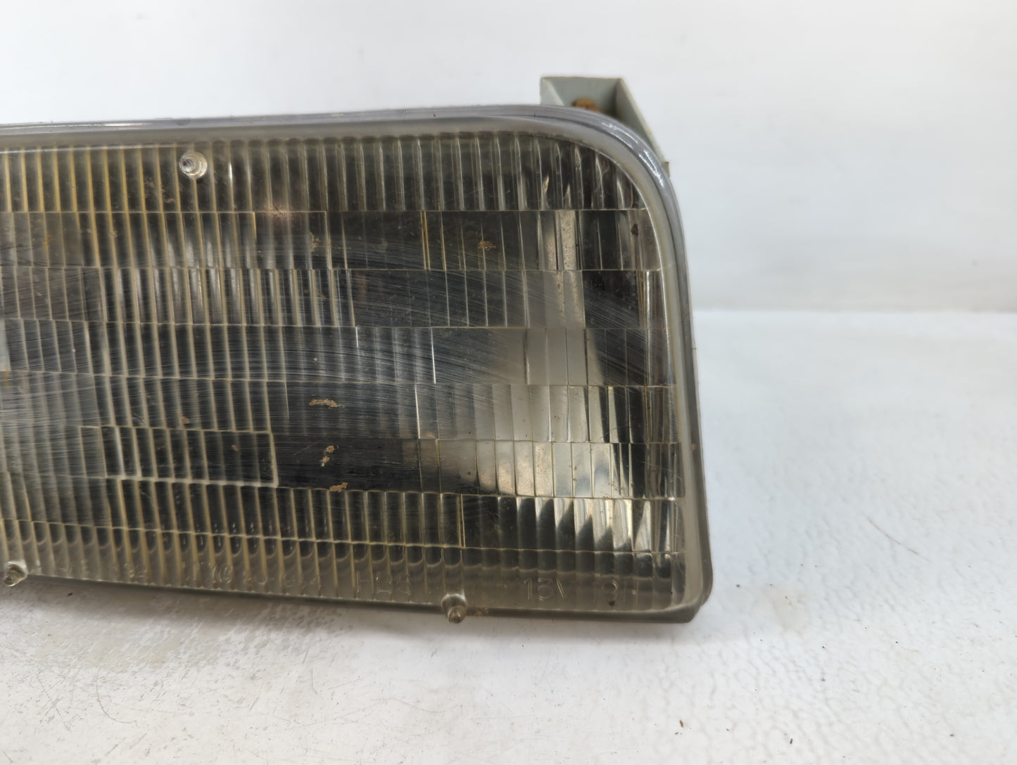 1992-1996 Ford F-150 Passenger Right Oem Head Light Headlight Lamp - Oemusedautoparts1.com