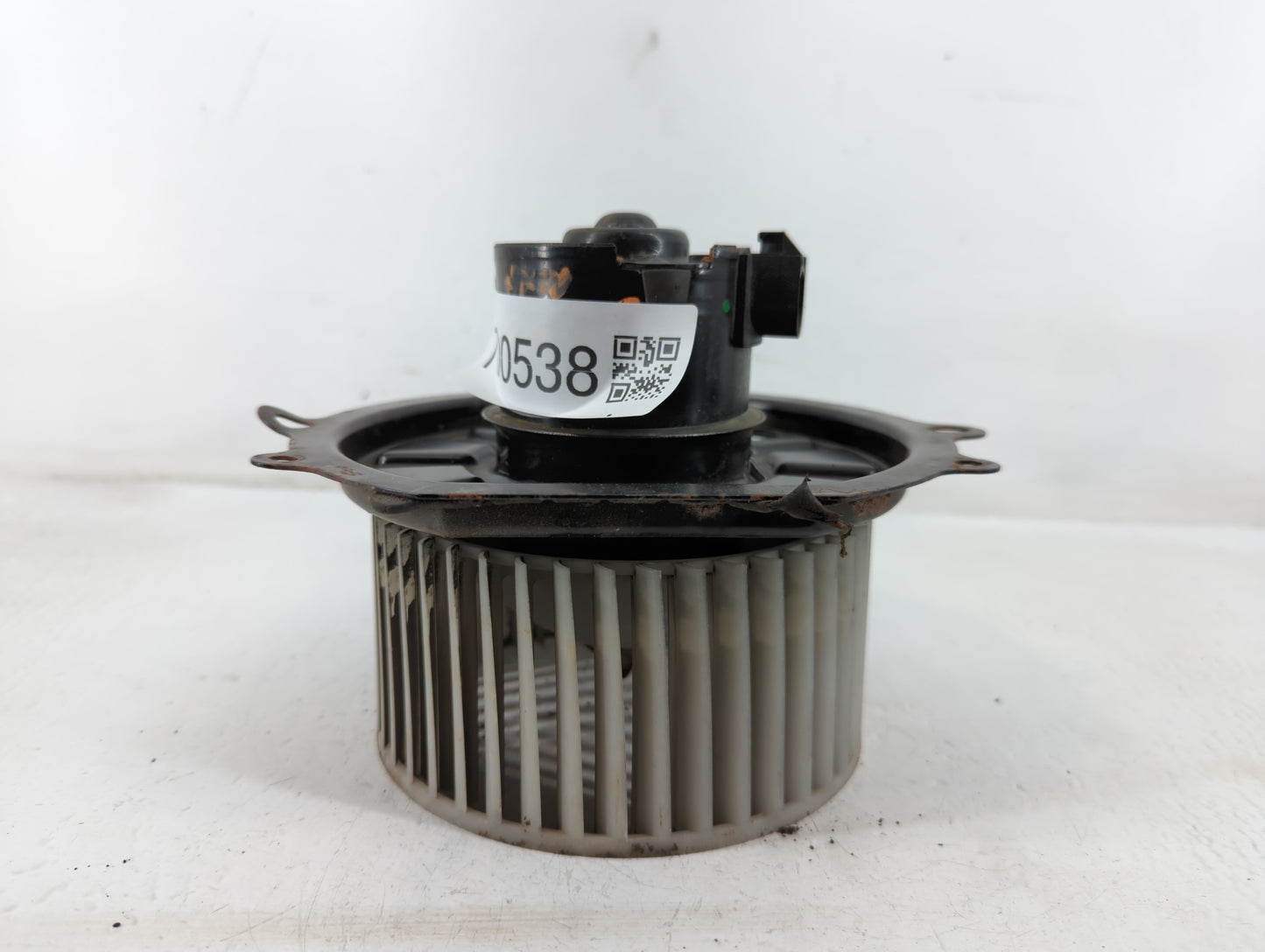 2000 Lincoln Continental Heater AC Blower Motor P/N:F70H-19805-AA BAMS 053100 0408112 Fits OEM Used Auto Parts - Oemusedautoparts1.com