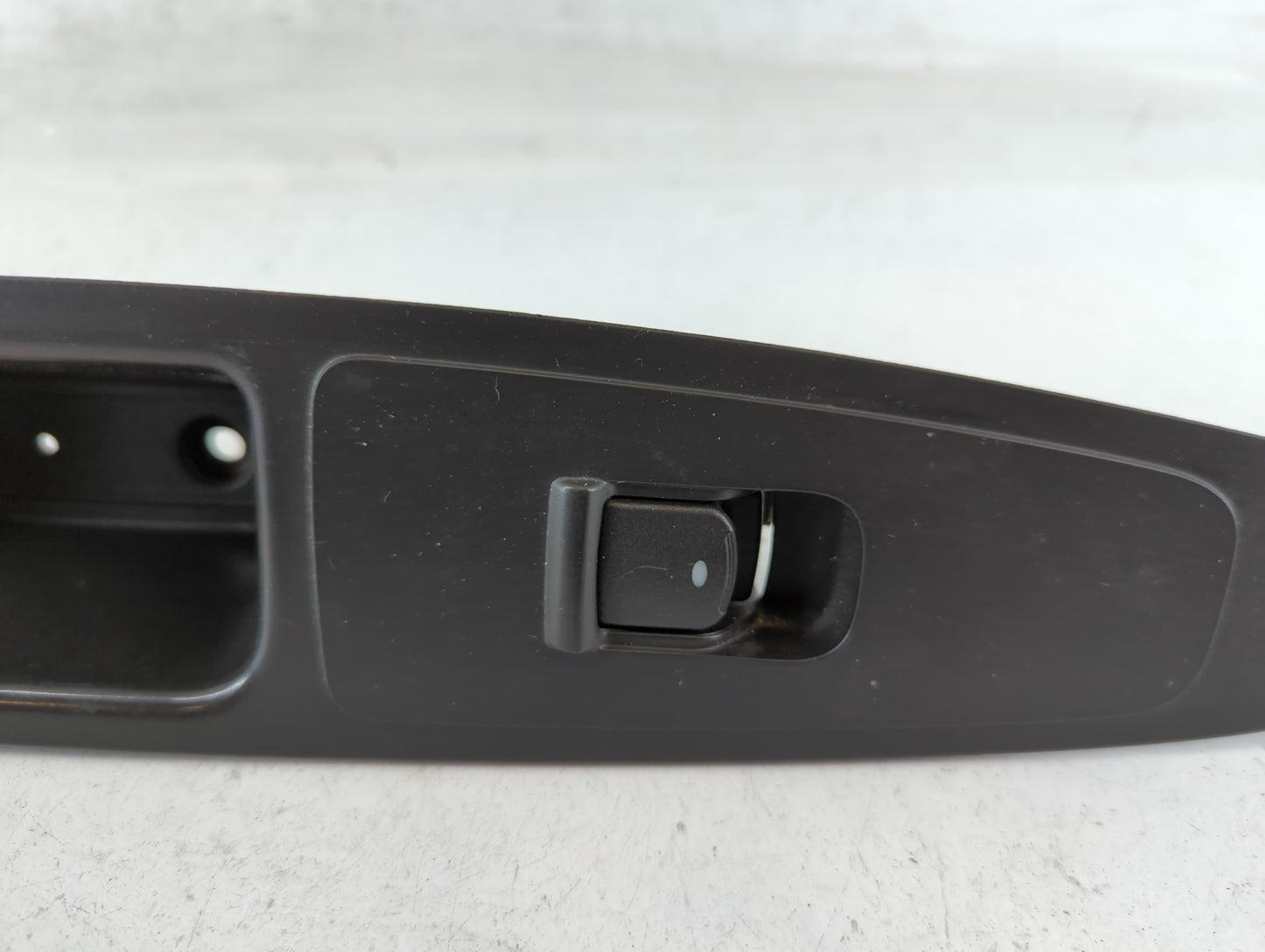 2008-2009 Chevrolet Malibu Master Power Window Switch Replacement Driver Side Left P/N:2746199 25952180 Fits Fits 2008 2009 OEM Used Auto Parts - Oemusedautoparts1.com