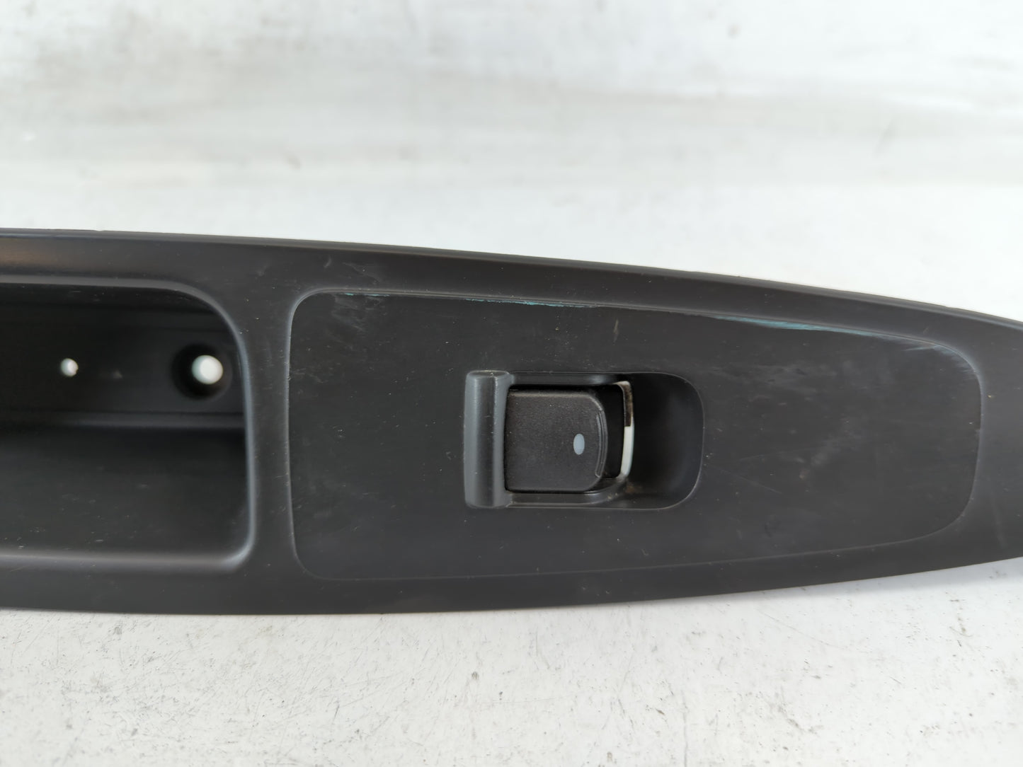 2008-2009 Chevrolet Malibu Master Power Window Switch Replacement Driver Side Left P/N:1098 A1 22684675 Fits Fits 2008 2009 OEM Used Auto Parts - Oemusedautoparts1.com