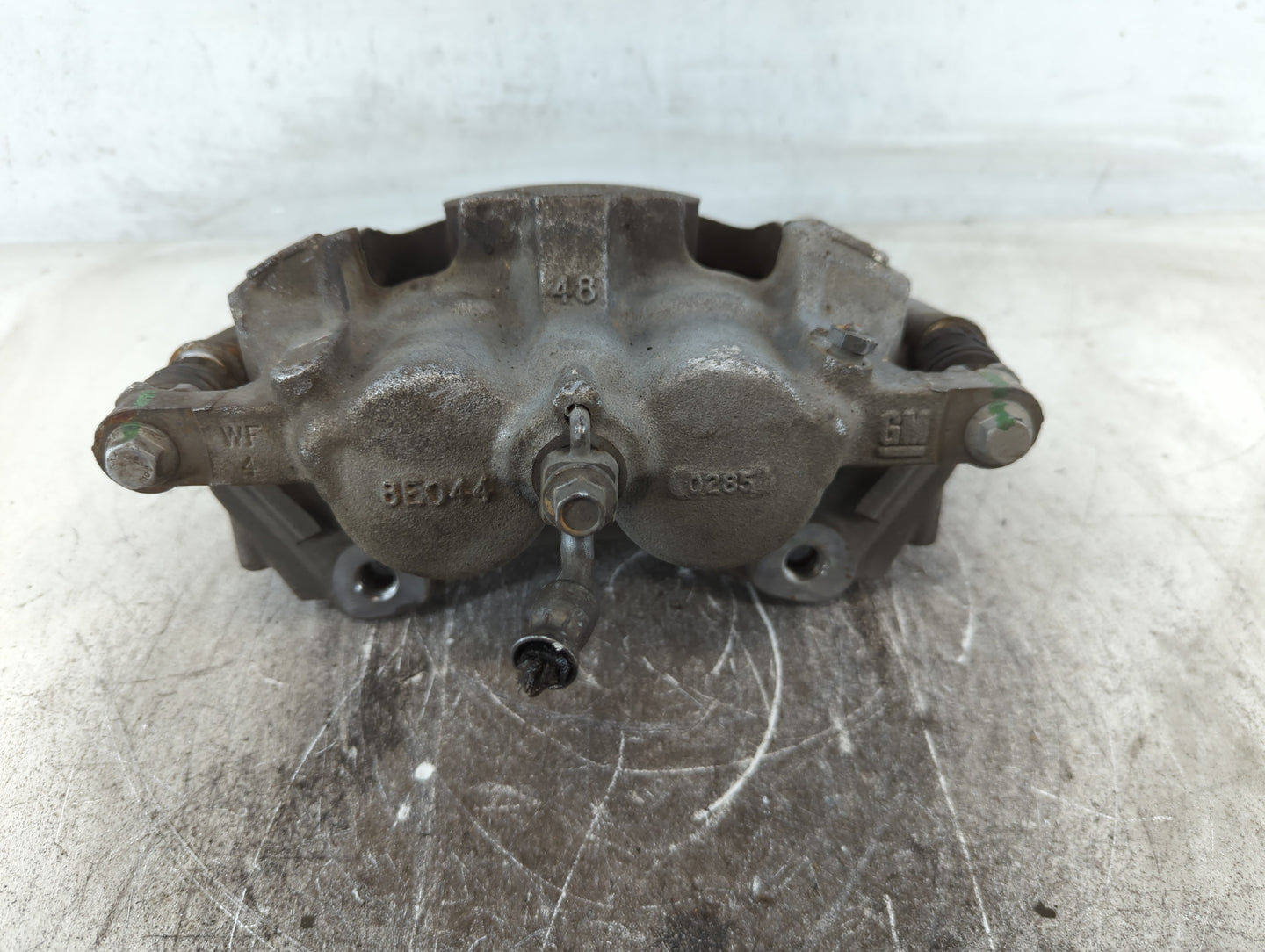 2021-2022 Chevrolet Traverse Front Passenger Right Brake Caliper - Oemusedautoparts1.com