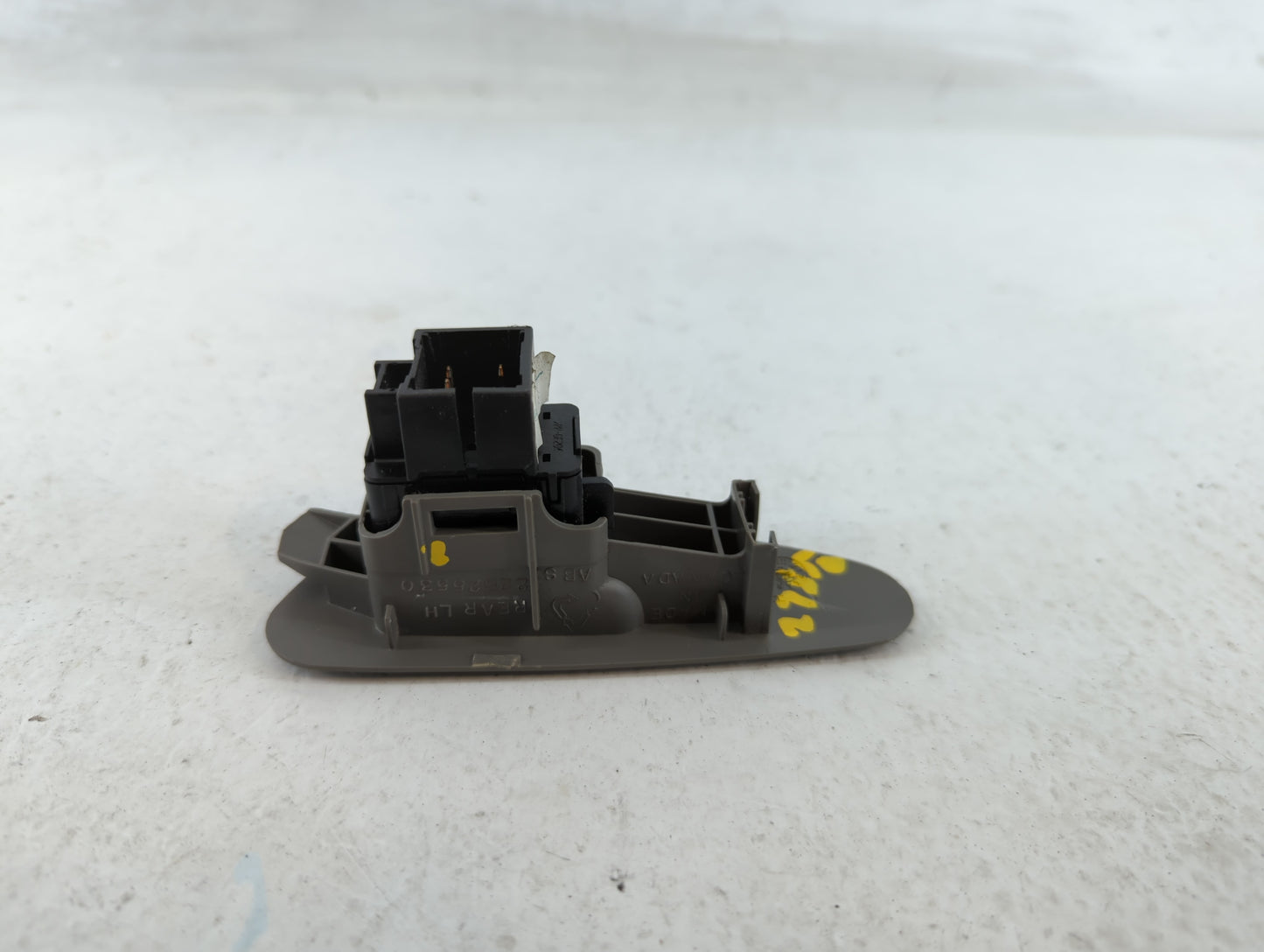 2004-2008 Chevrolet Malibu Master Power Window Switch Replacement Driver Side Left P/N:183126556 Fits OEM Used Auto Parts - Oemusedautoparts1.com