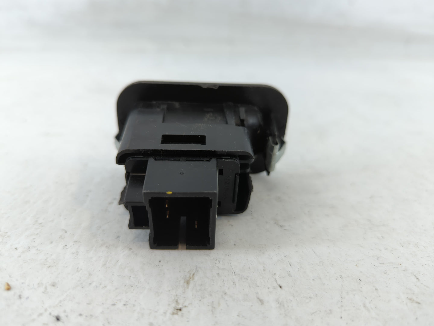 2006-2008 Pontiac G6 Master Power Window Switch Replacement Driver Side Left P/N:25949878 Fits Fits 2006 2007 2008 OEM Used Auto Parts - Oemusedautoparts1.com