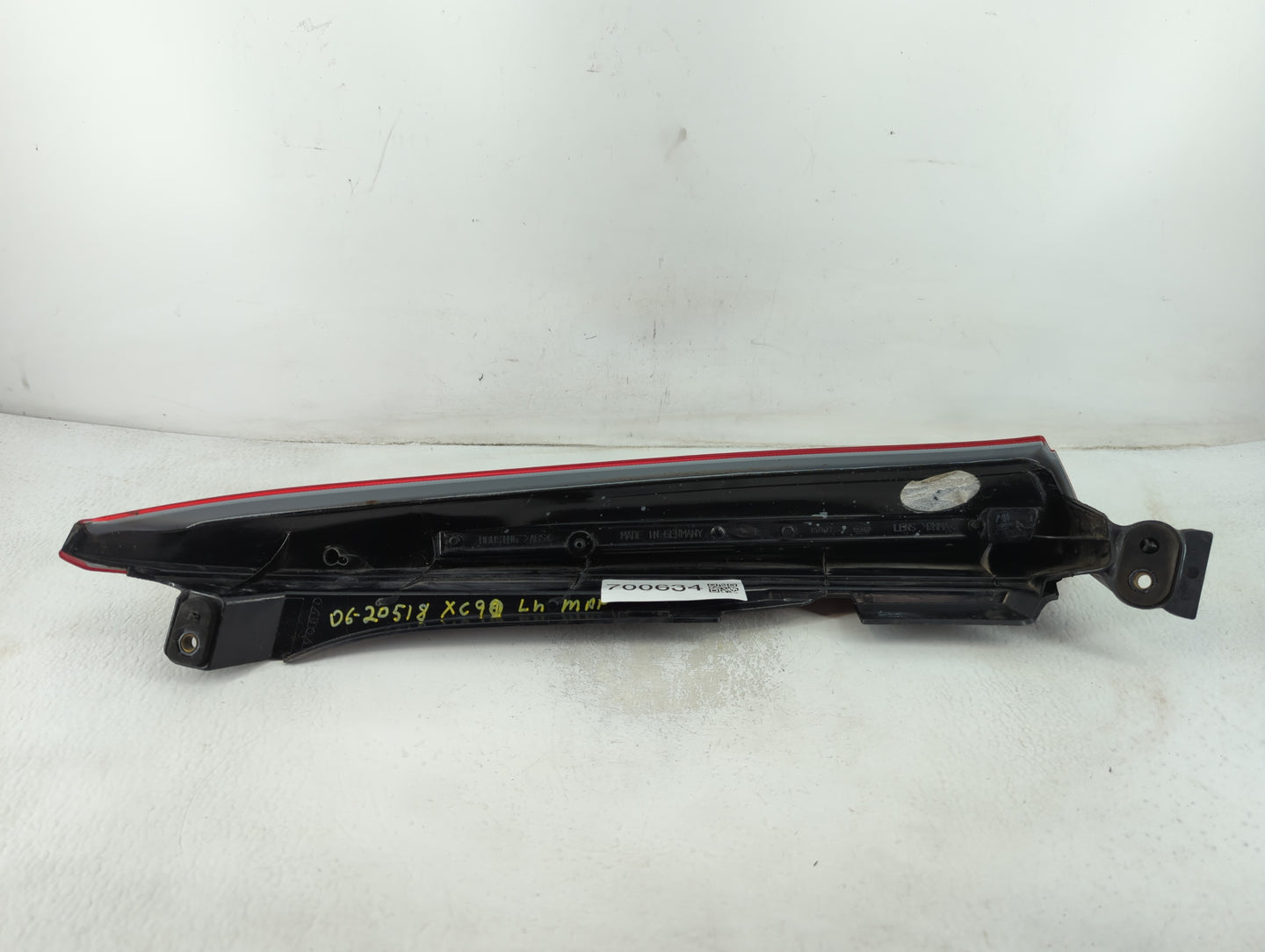 2003-2006 Volvo Xc90 Tail Light Assembly Driver Left OEM P/N:30678220 Fits Fits 2003 2004 2005 2006 OEM Used Auto Parts - Oemusedautoparts1.com